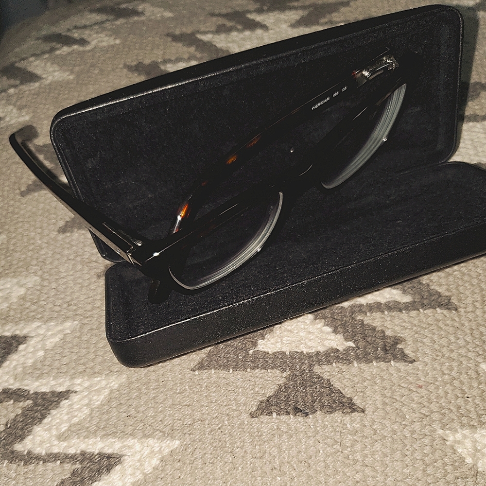 Bobbi Brown frames
